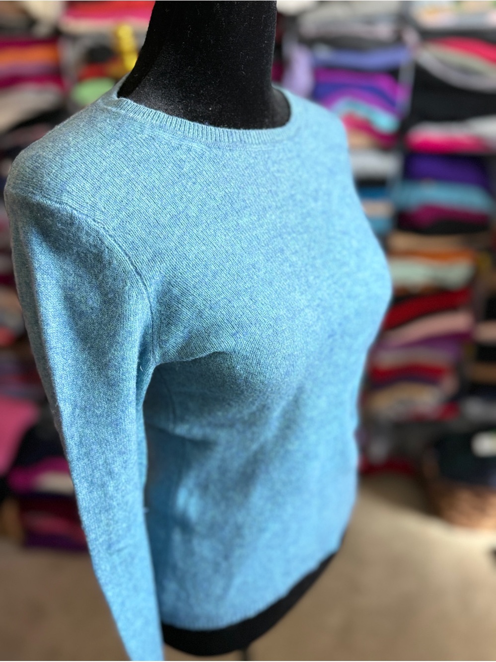 Classic Crewneck Women's Cashmere Sweater in Light Blue